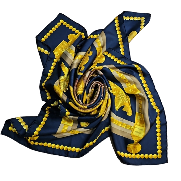 Hermes Accessories - HERMES Carre 90 / 100% silk scarf
